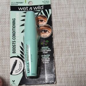 Wet n Wild Black Mascara and Pink Lipstick +BlushCollection